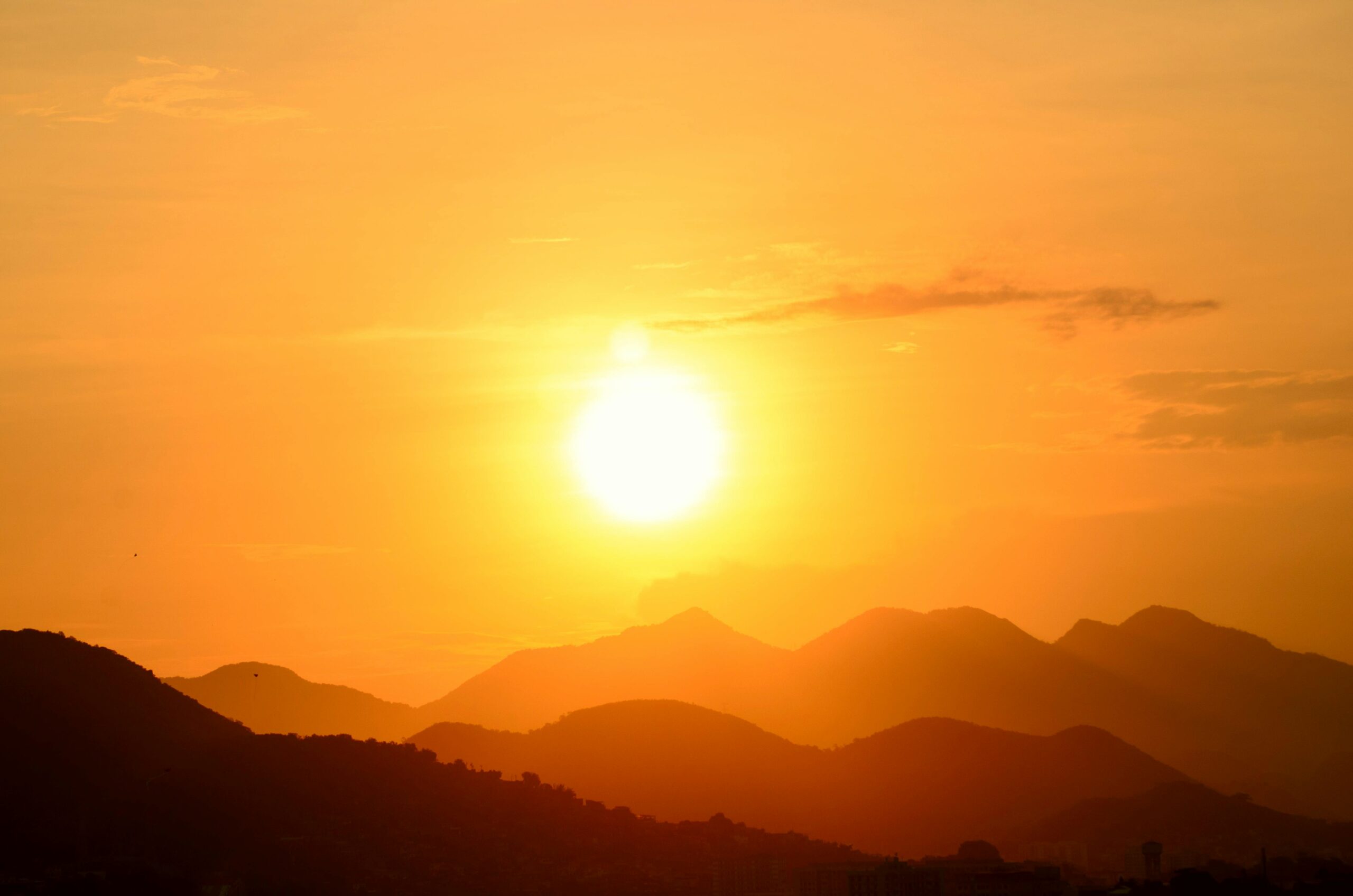 pexels-photo-585759-585759 | Maharishi vastu mimarisi Stunning sunset over Rio de Janeiro's mountains, capturing the vibrant golden hues and silhouettes.